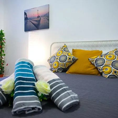 Promenade Town Apt. Superhost Services לימסול