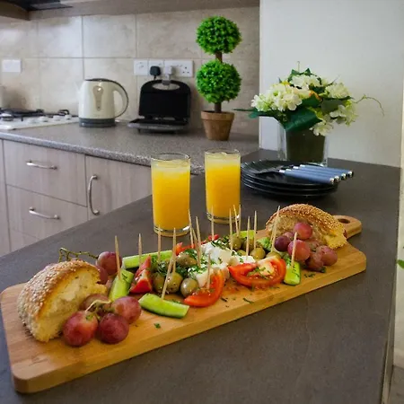 Promenade Town Apt. Superhost Services Apartment